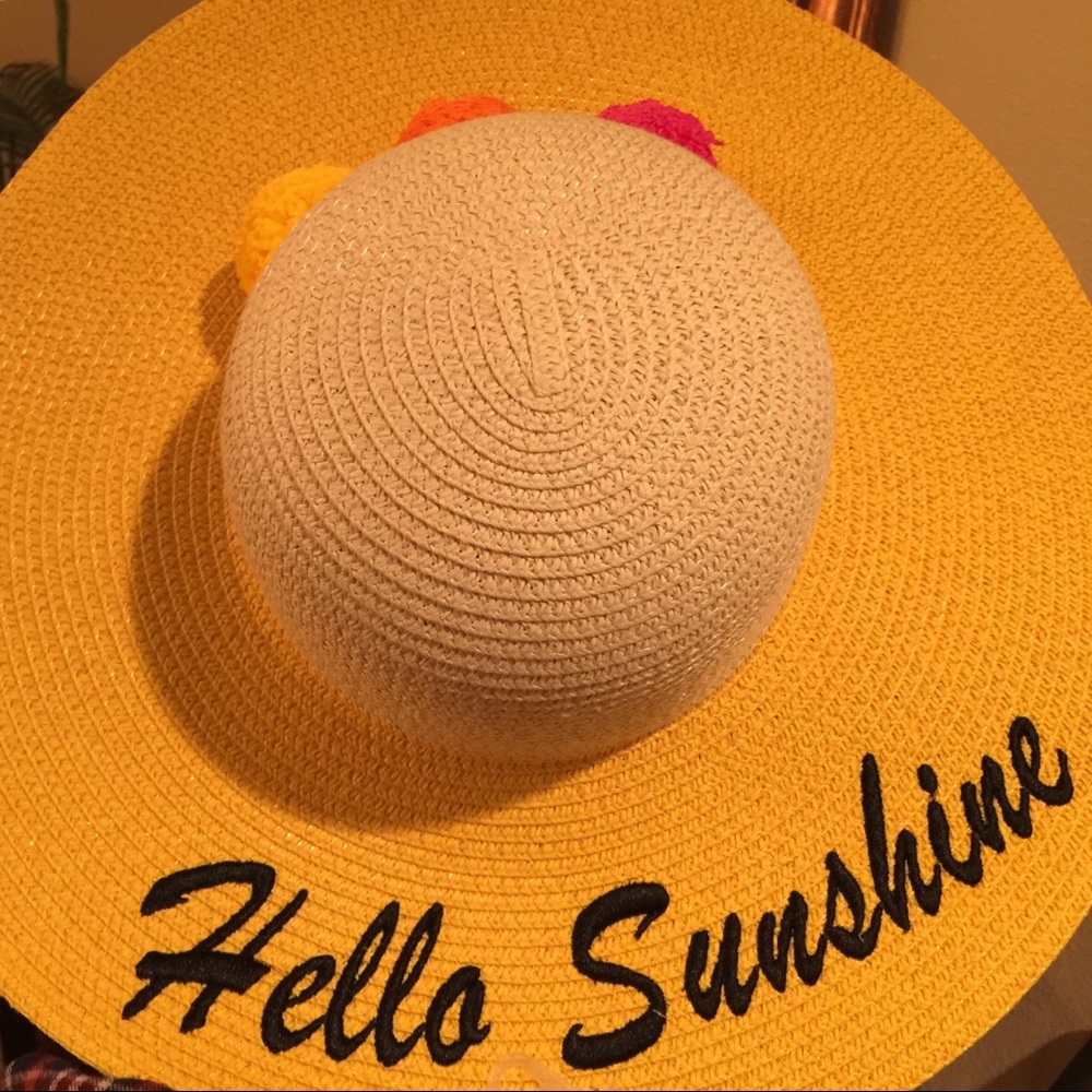 NWOT "Hello Sunshine" Floppy Straw Hat